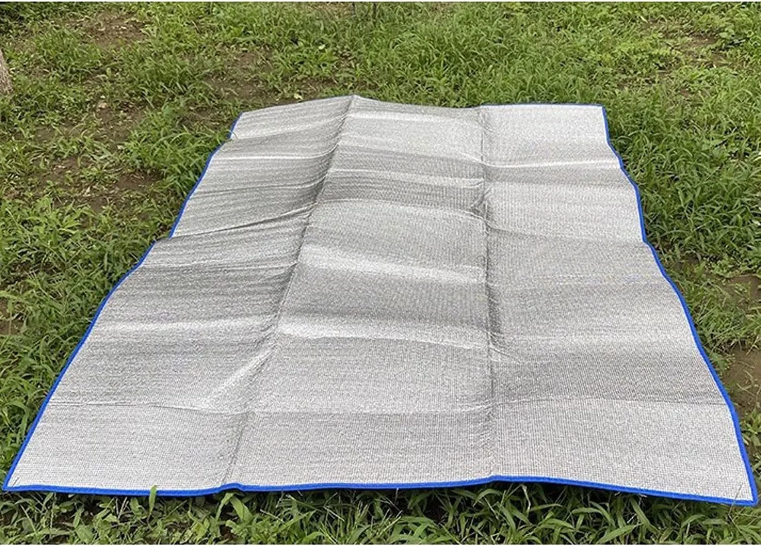 Camping Aluminum Foam Mat Foldable Double-Sided Insulating Thermal Waterproof Sleeping Mat Tent Pad Ultralight Floor Mat of Aluminum Foil