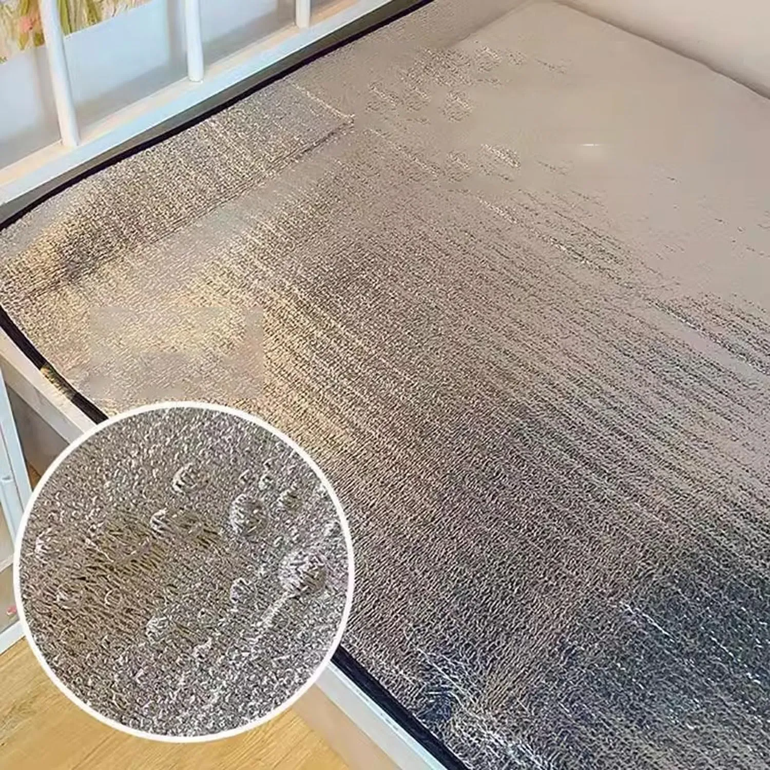 Camping Mat Foam Foil Blanket Camping Foam Pad Insulating Foil Mat Sleeping Tent Pad Thermal Sleeping Mattress Mat Pad Waterproof Aluminum Foil Outdoor Camping Mat with Carrying Bag