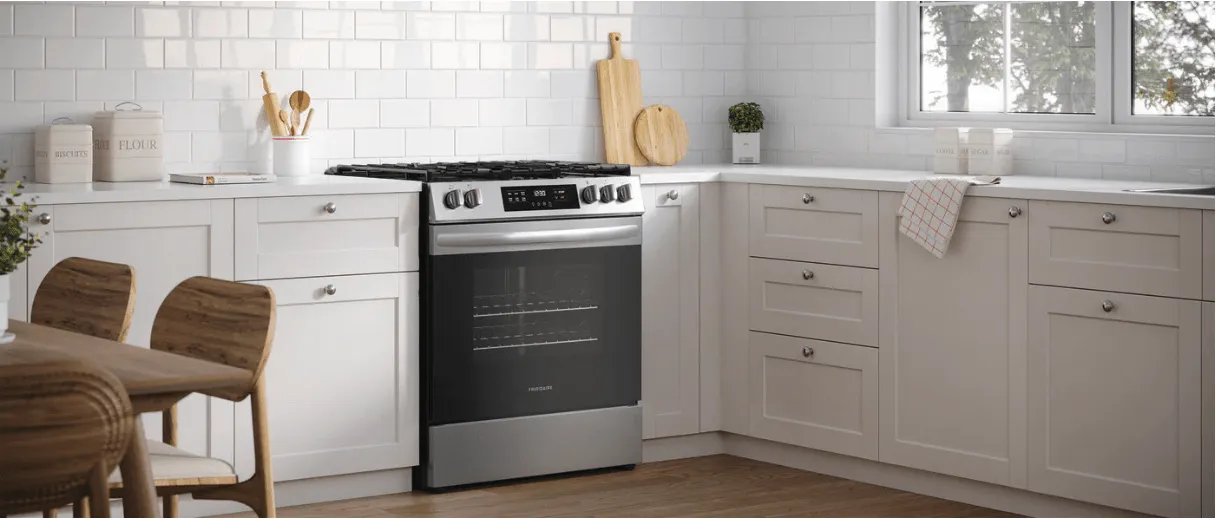 Frigidaire FCFG306CAS, Gas Range, 30" Width, Self Clean, 5 Burners, 5.0 cu. ft. Capacity, Storage Drawer, 1 Ovens, Stainless Steel colour