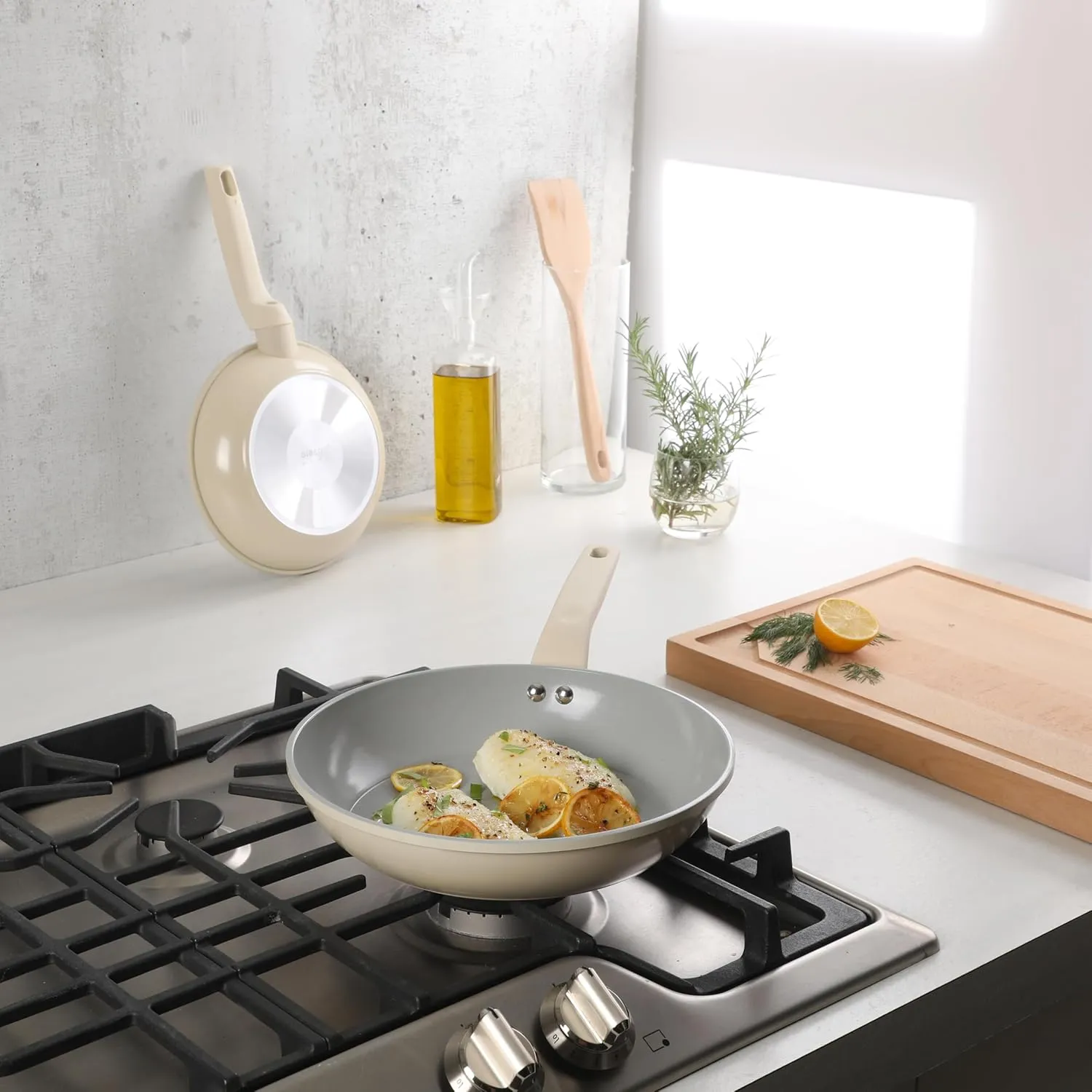 Gibson Home Barnsdall 2 Piece 8 & 10 Inch Aluminum Fry Pan Cookware Non-Toxic Ceramic Non Stick Frying Pan, Kitchen Egg Pan, Omelet Pan, Always Pan, Pots and Pans, Linen White, Induction Safe