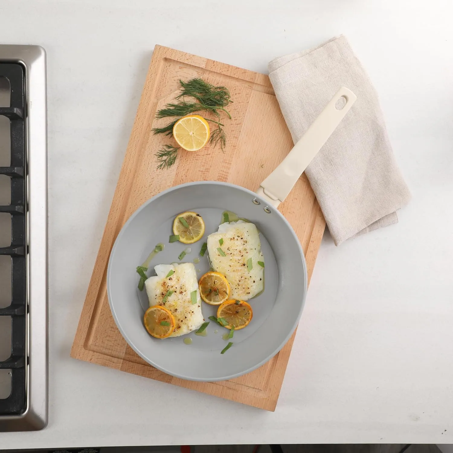 Gibson Home Barnsdall 2 Piece 8 & 10 Inch Aluminum Fry Pan Cookware Non-Toxic Ceramic Non Stick Frying Pan, Kitchen Egg Pan, Omelet Pan, Always Pan, Pots and Pans, Linen White, Induction Safe
