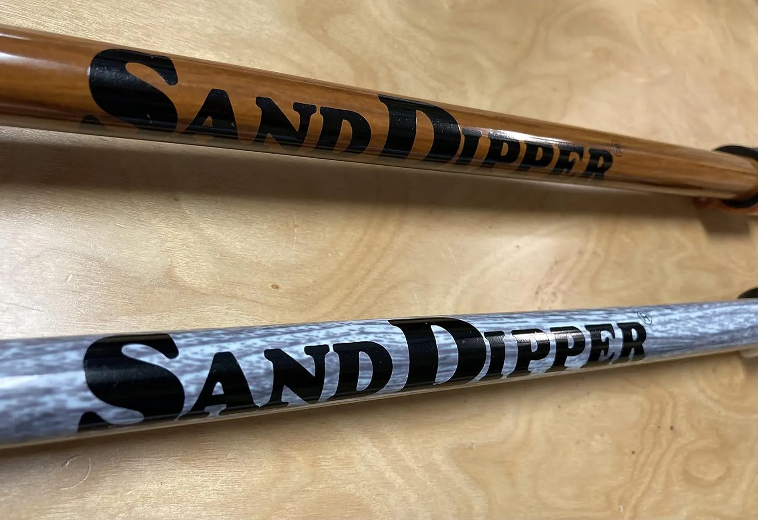 Sand Dipper - Shark Tooth Sifter and Beach Sand Sifter - Adjustable Shelling Tools for Beach for Adults - Limited Edition Wood Pattern Sand Scoop for Beach Combing