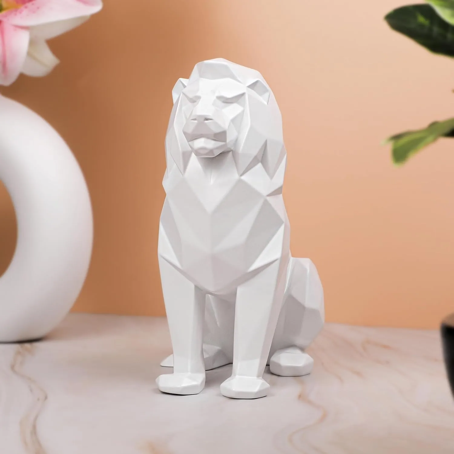 White Lion Sculpture - Abstract Geometric Animal Statue for Coffee Tables, Bookshelf Niches - Resin Lion Figurines Living Room and Home Decor Crafts Ornaments Best Gift Set, Size - 7.67 inch